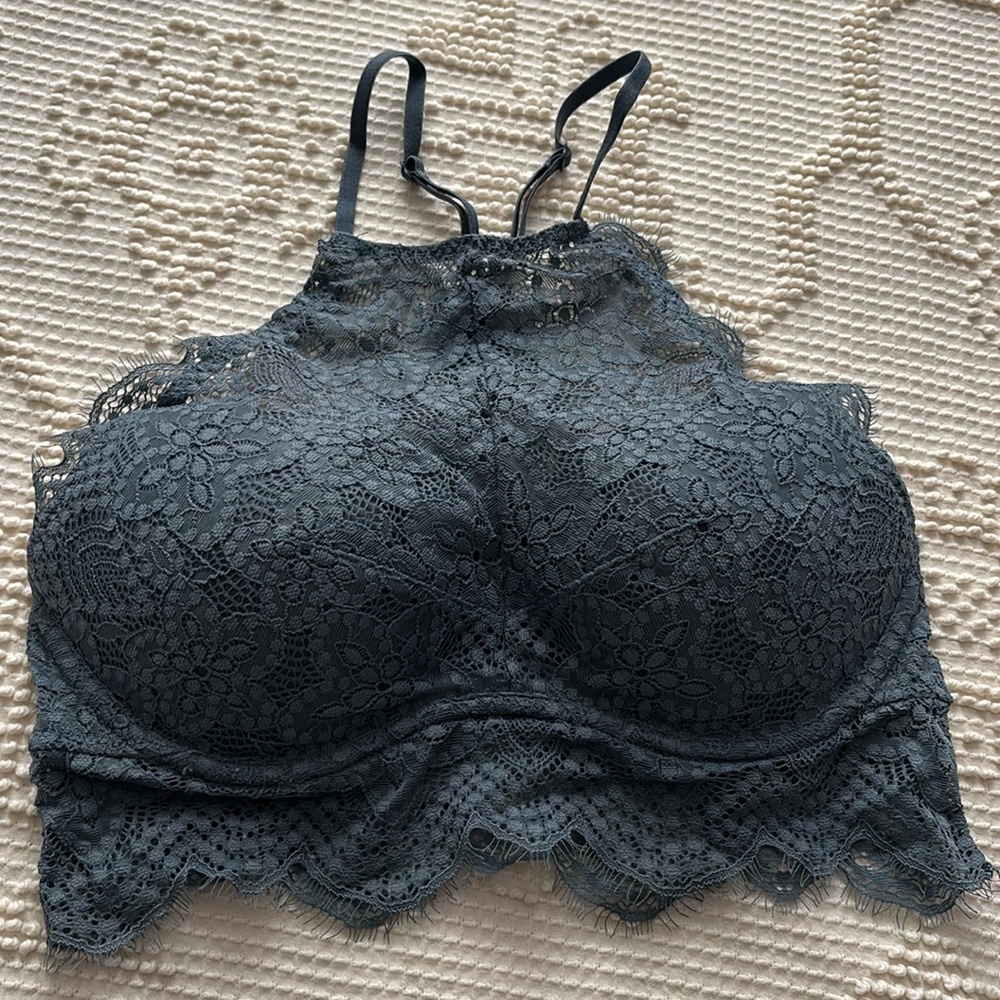 Victoria Secret Pink bra size small
